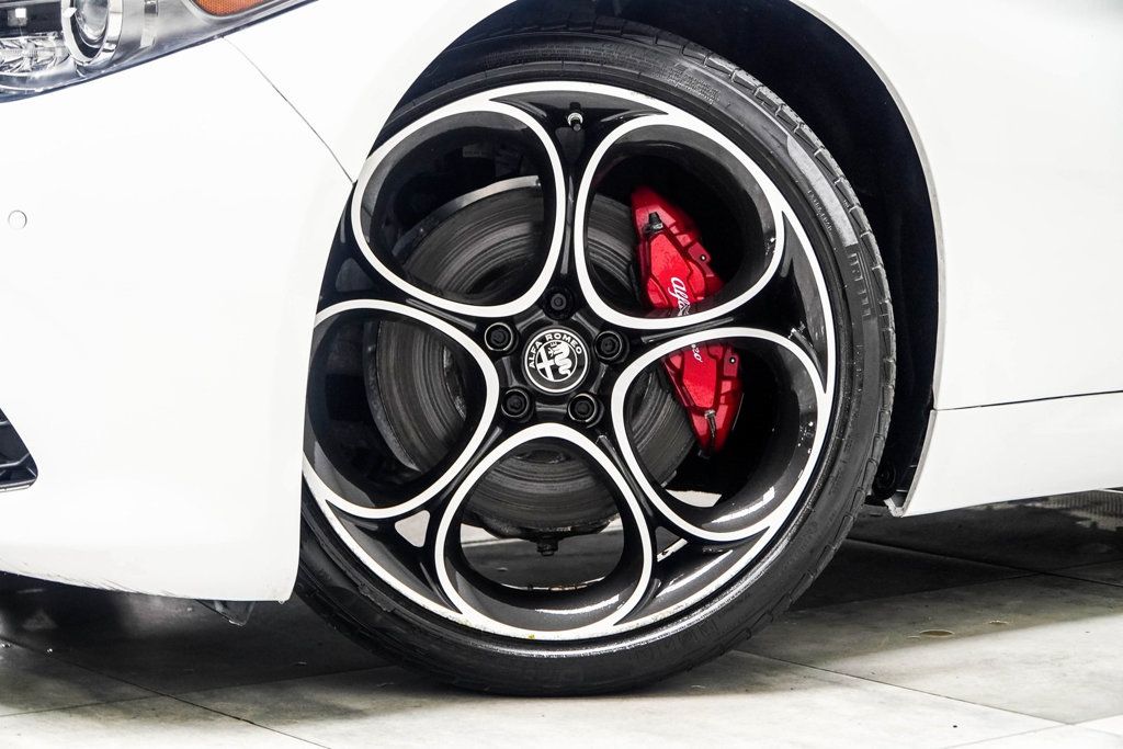2022 Alfa Romeo Giulia Ti - VELOCE photo 3