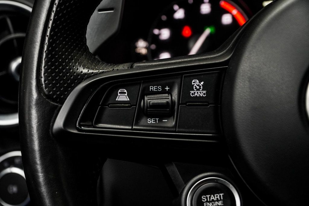 2022 Alfa Romeo Giulia Ti - VELOCE photo 30