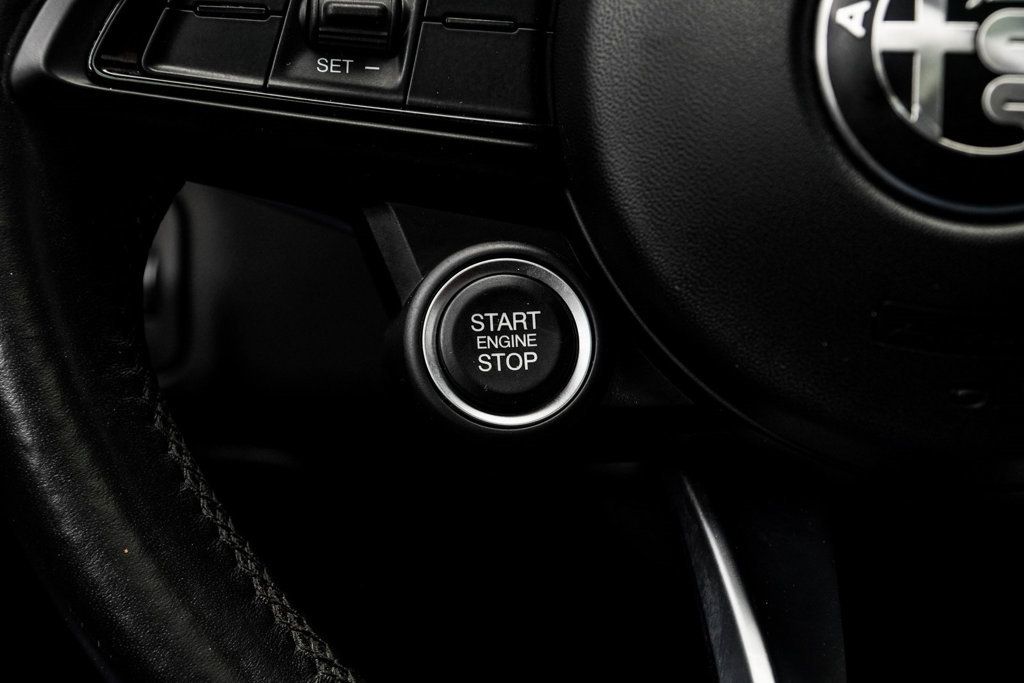 2022 Alfa Romeo Giulia Ti - VELOCE photo 31