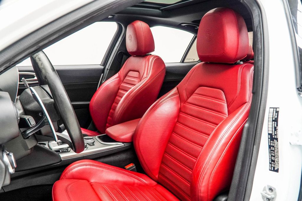 2022 Alfa Romeo Giulia Ti - VELOCE photo 38
