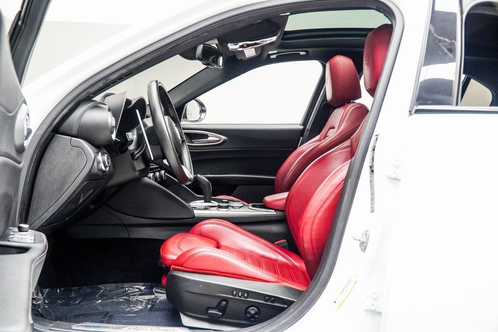 2022 Alfa Romeo Giulia Ti - VELOCE photo 39