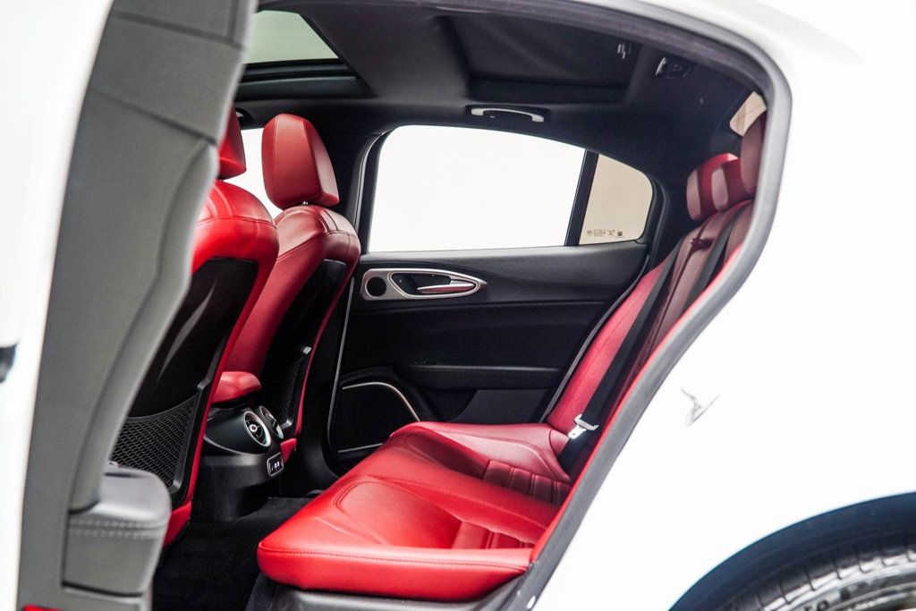 2022 Alfa Romeo Giulia Ti - VELOCE photo 40