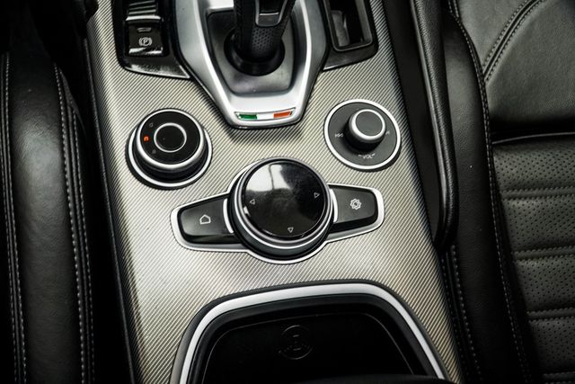 2022 Alfa Romeo Giulia Veloce - 22981485 - 17