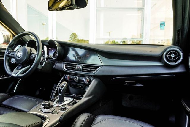 2022 Alfa Romeo Giulia Veloce - 22988339 - 17