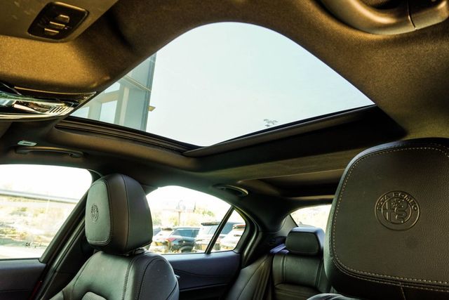 2022 Alfa Romeo Giulia Veloce - 22988339 - 38