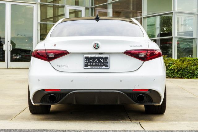 2022 Alfa Romeo Giulia Veloce - 23073560 - 11