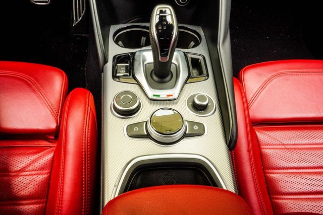 2022 Alfa Romeo Giulia Veloce - 23073560 - 21
