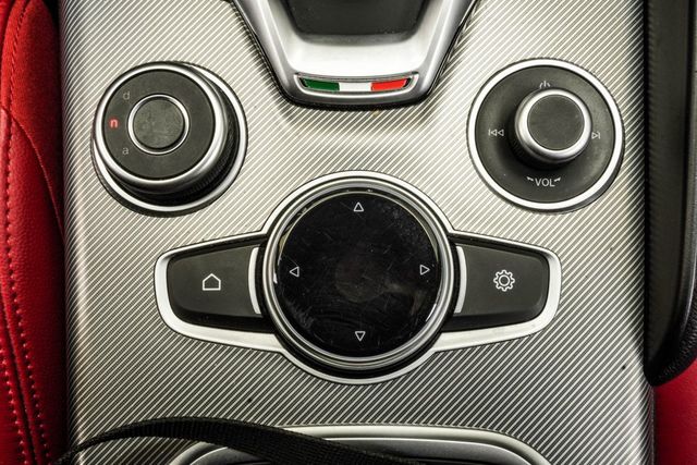 2022 Alfa Romeo Giulia Veloce - 23073560 - 22