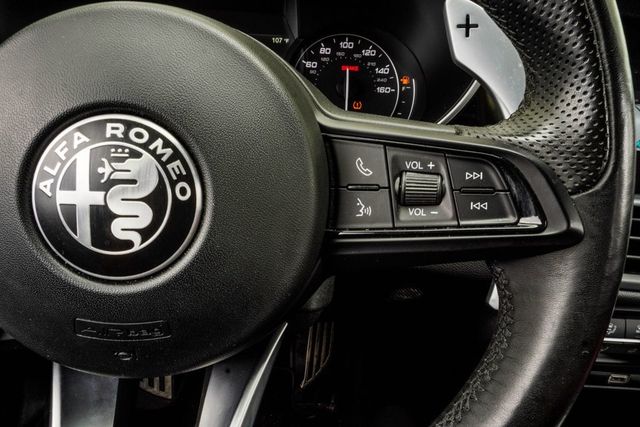 2022 Alfa Romeo Giulia Veloce - 23073560 - 30