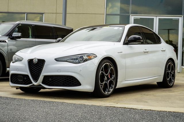 2022 Alfa Romeo Giulia Veloce - 23073560 - 8