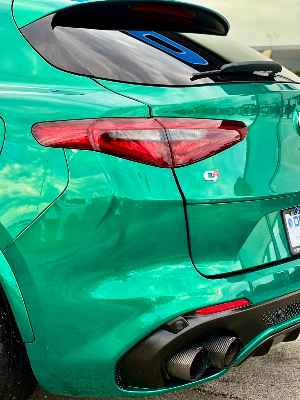 2022 Alfa Romeo Stelvio Quadrifoglio AWD - 23073701 - 11