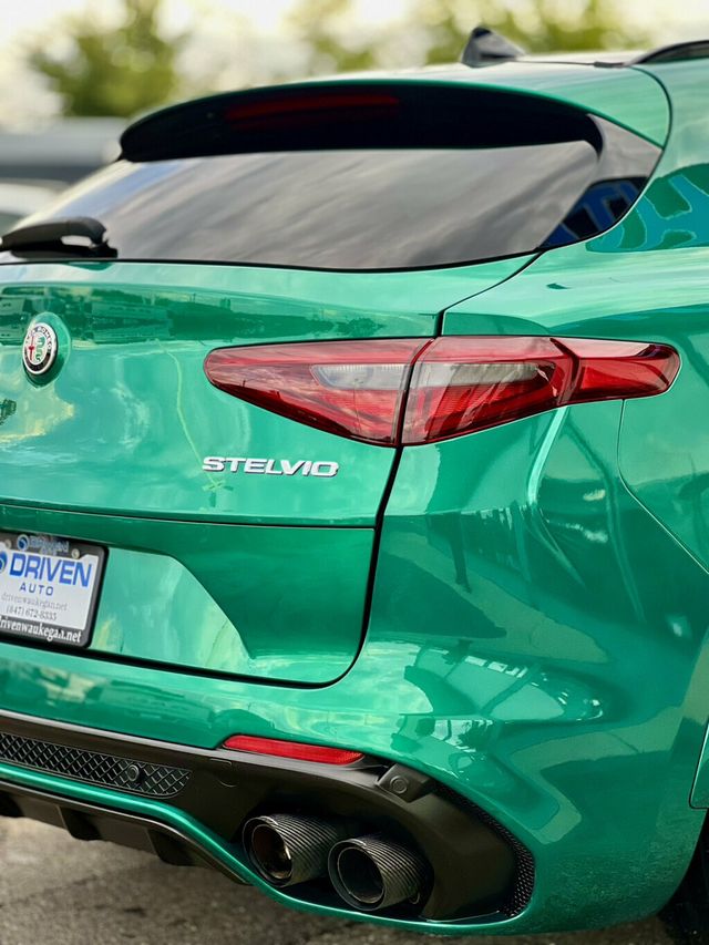 2022 Alfa Romeo Stelvio Quadrifoglio AWD - 23073701 - 13