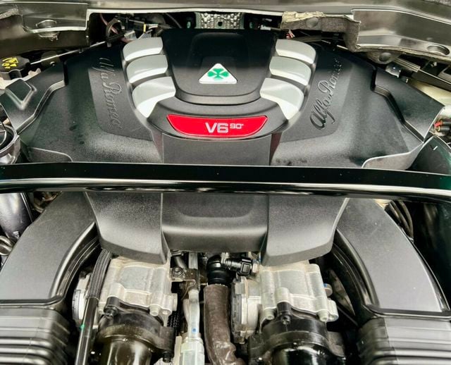 2022 Alfa Romeo Stelvio Quadrifoglio AWD - 23073701 - 22