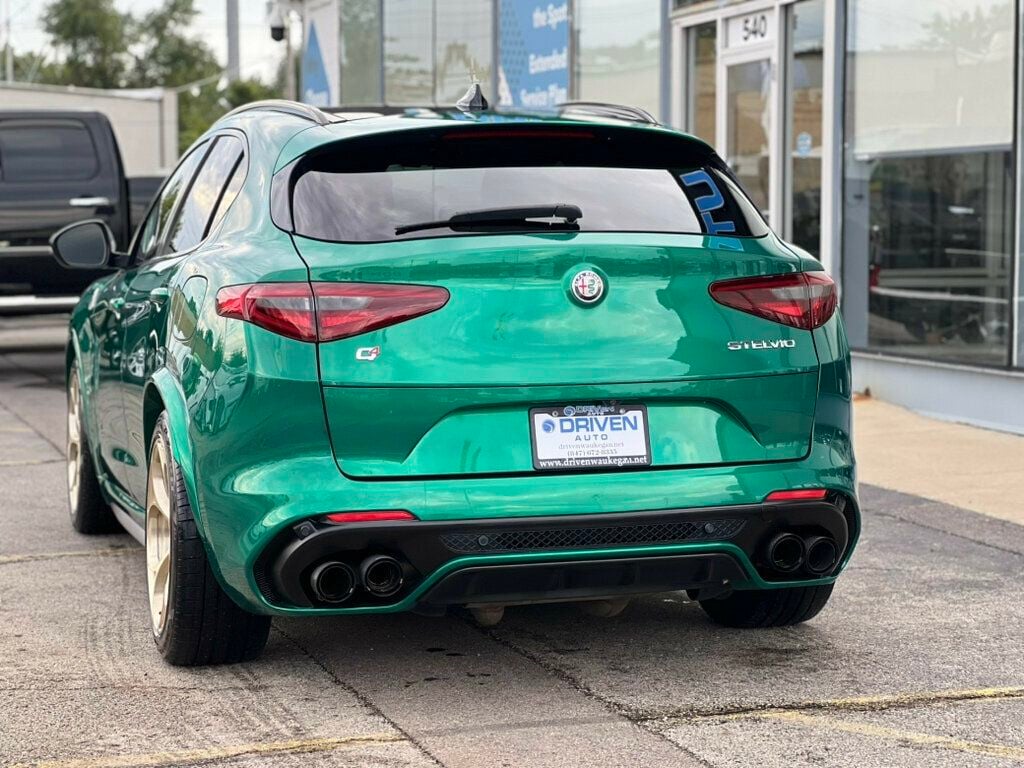 2022 Alfa Romeo Stelvio Quadrifoglio AWD - 23073701 - 3