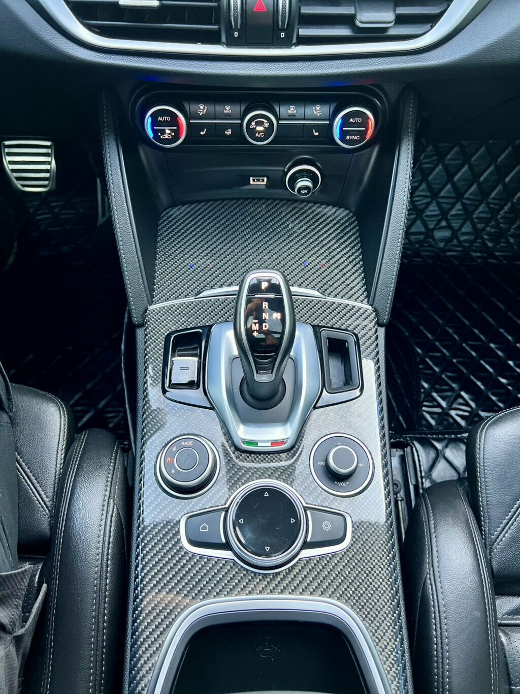 2022 Alfa Romeo Stelvio Quadrifoglio AWD - 23073701 - 41