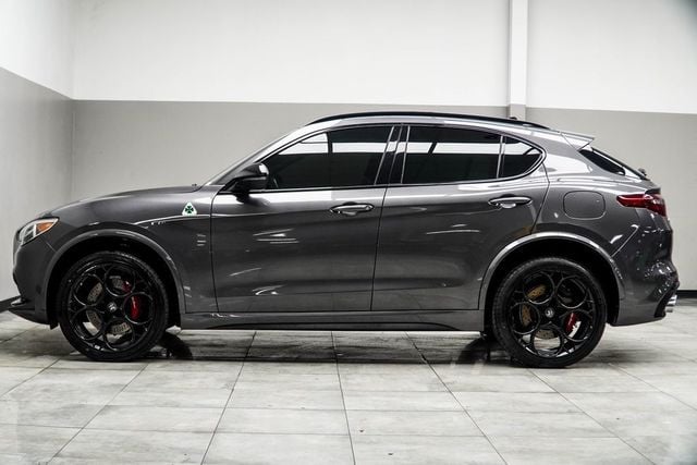 2022 Alfa Romeo Stelvio Quadrifoglio AWD - 22981935 - 9