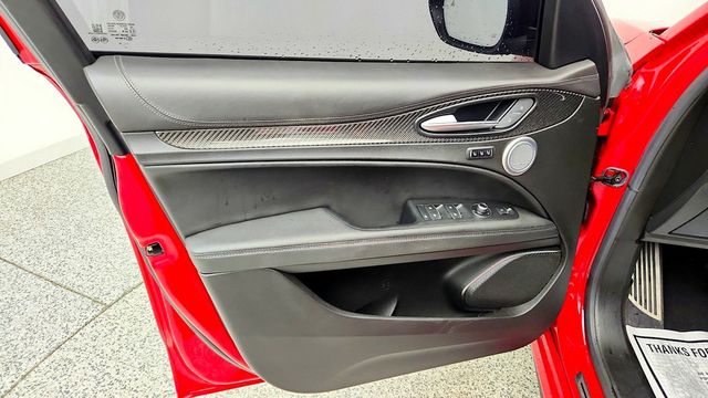 2022 Alfa Romeo Stelvio Quadrifoglio AWD w/ Active Assist Plus, Sunroof & Red Calipers - 23088086 - 10