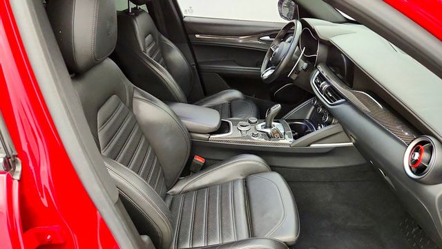 2022 Alfa Romeo Stelvio Quadrifoglio AWD w/ Active Assist Plus, Sunroof & Red Calipers - 23088086 - 24
