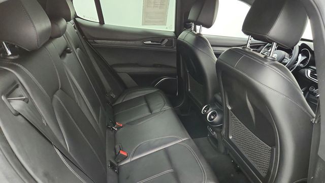2022 Alfa Romeo Stelvio Sprint with Dual-Pane Sunroof & 19'' Wheels - 22945362 - 21