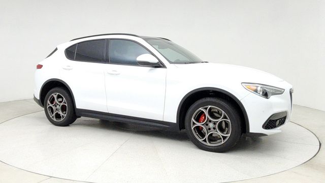 2022 Alfa Romeo Stelvio Sprint with Dual-Pane Sunroof & 19'' Wheels - 22945362 - 2