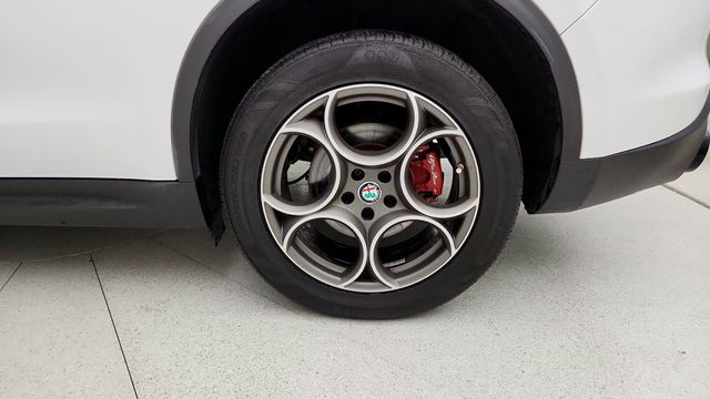 2022 Alfa Romeo Stelvio Sprint with Dual-Pane Sunroof & 19'' Wheels - 22945362 - 8