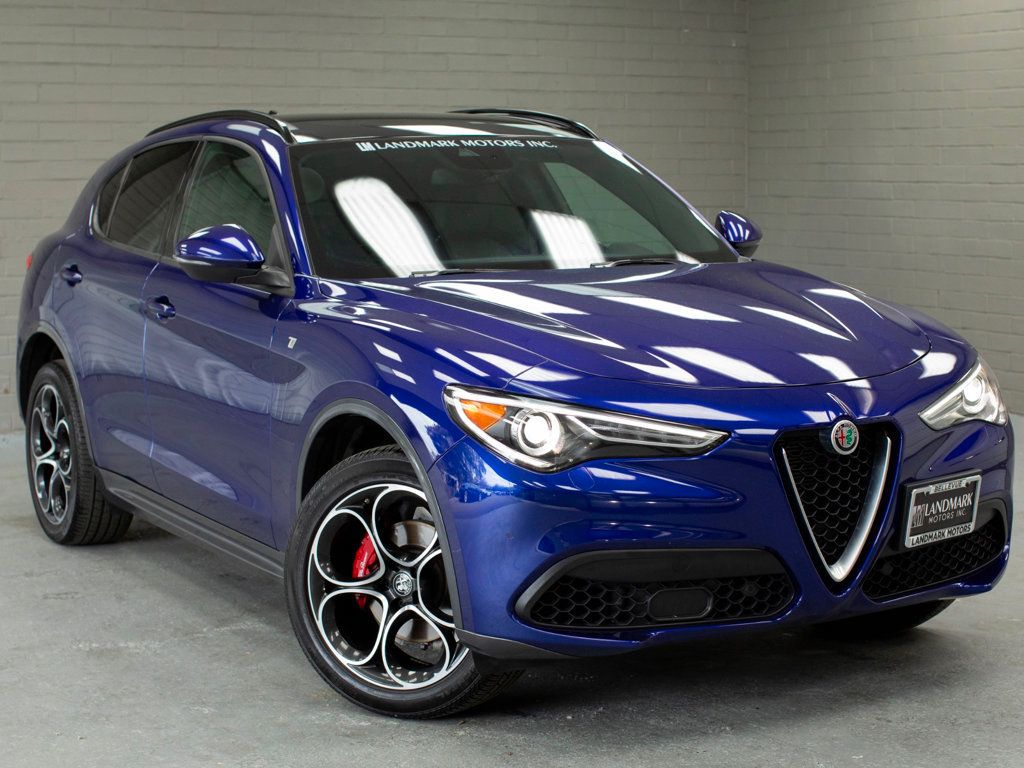 2022 Alfa Romeo Stelvio Ti photo 11