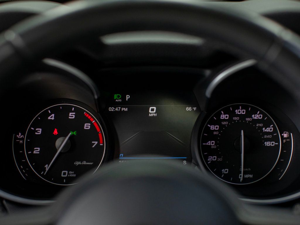 2022 Alfa Romeo Stelvio Ti photo 22