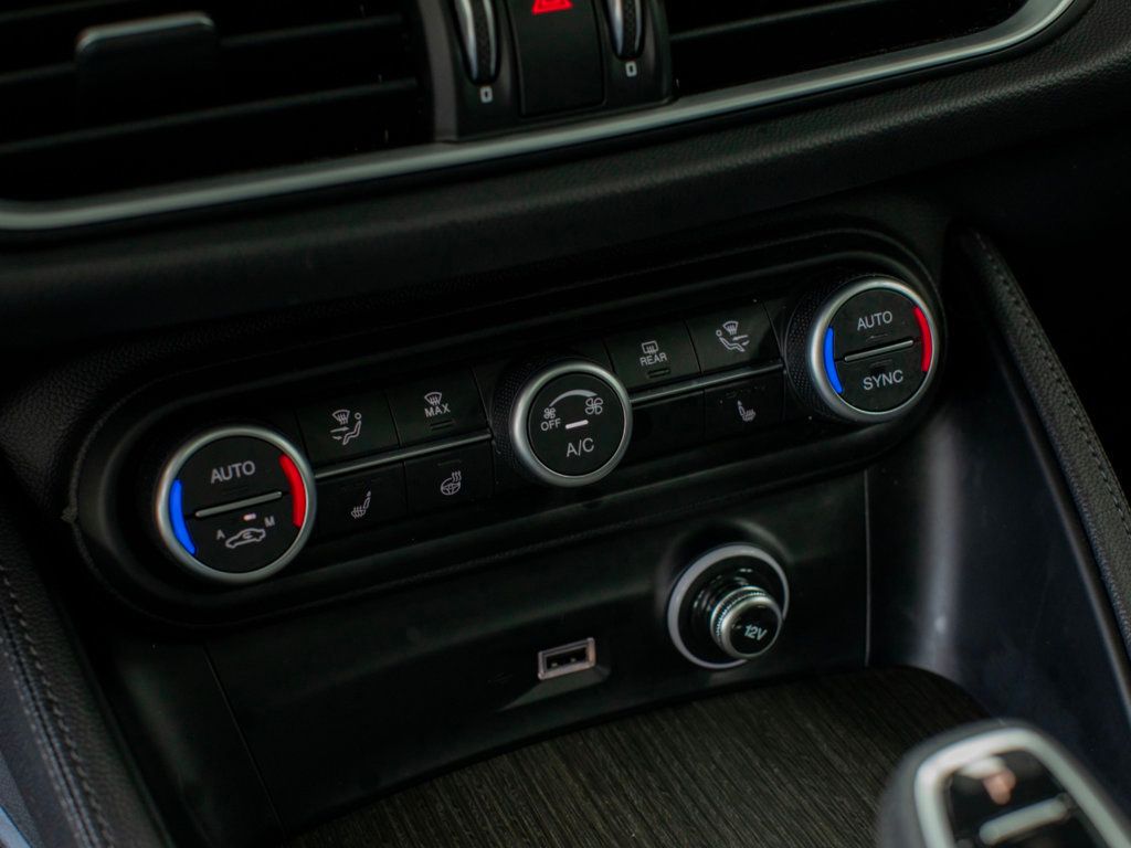 2022 Alfa Romeo Stelvio Ti photo 24
