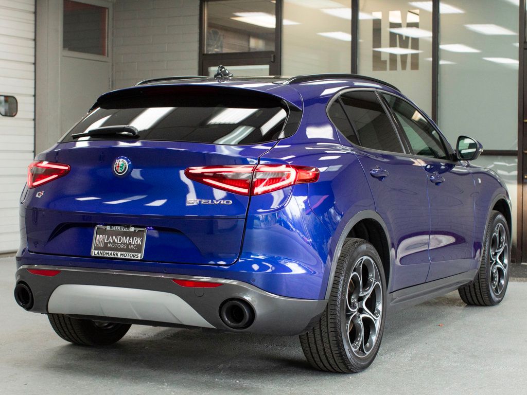 2022 Alfa Romeo Stelvio Ti photo 32