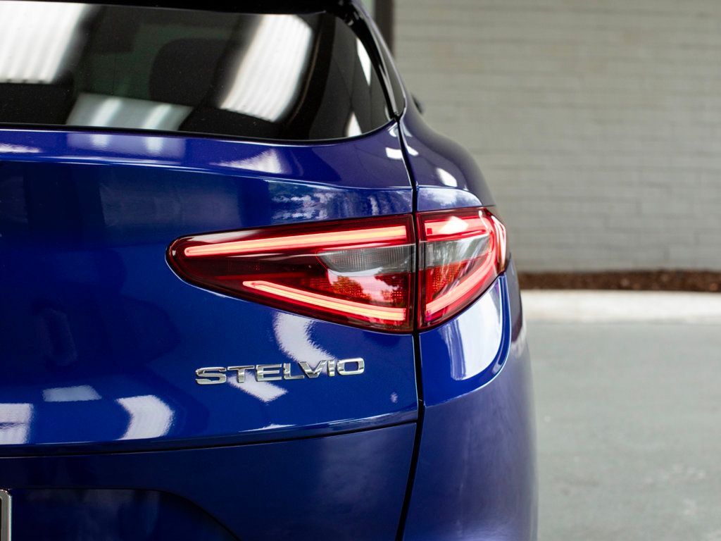 2022 Alfa Romeo Stelvio Ti photo 35