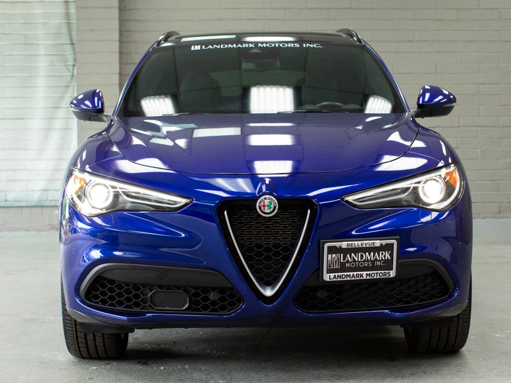 2022 Alfa Romeo Stelvio Ti photo 5