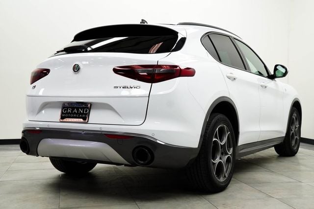 2022 Alfa Romeo Stelvio Ti - 22990757 - 10
