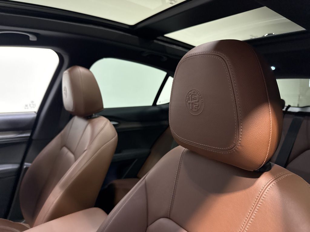 2022 Alfa Romeo Stelvio Ti - 23004131 - 36
