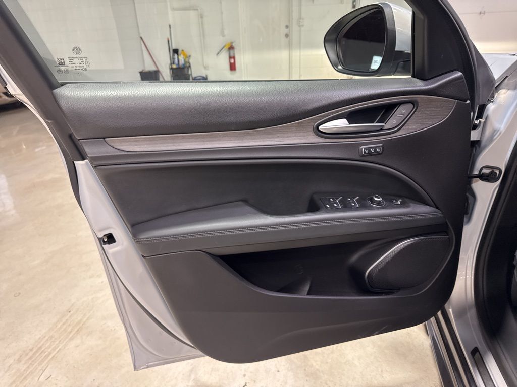 2022 Alfa Romeo Stelvio Ti - 23004131 - 38