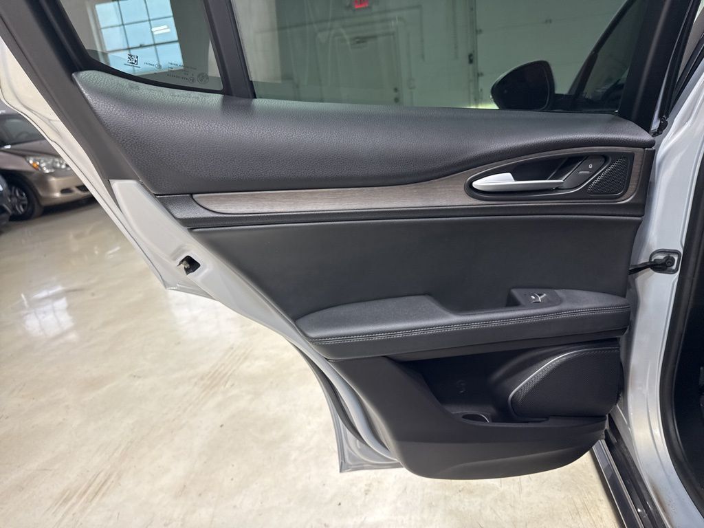 2022 Alfa Romeo Stelvio Ti - 23004131 - 45