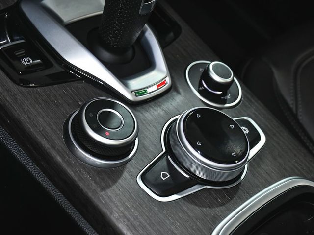 2022 Alfa Romeo Stelvio Ti - 23050111 - 40