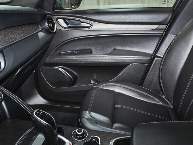 2022 Alfa Romeo Stelvio Ti - 23050111 - 44
