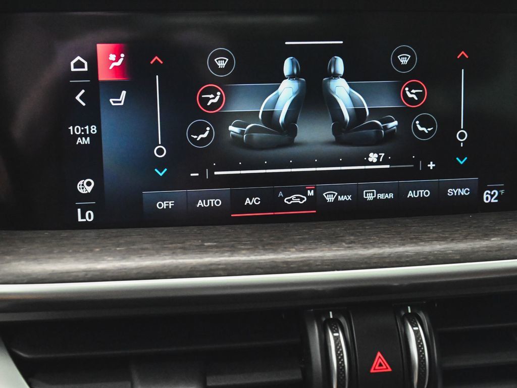 Alfa Romeo Stelvio photo 17