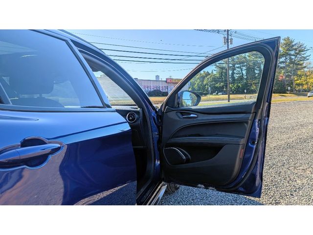 2022 Alfa Romeo Stelvio Ti - 22925057 - 10