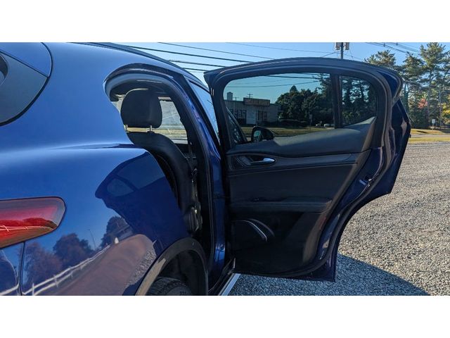 2022 Alfa Romeo Stelvio Ti - 22925057 - 11
