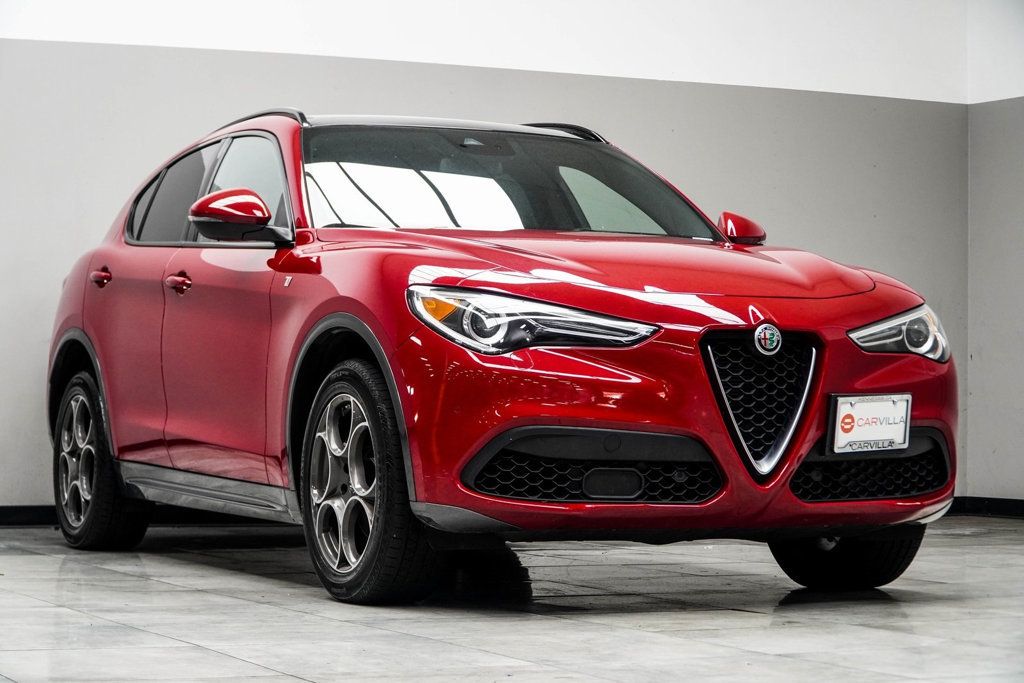 2022 Alfa Romeo Stelvio Ti photo 4