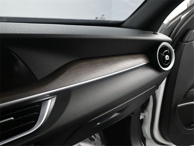 2022 Alfa Romeo Stelvio Ti photo 10