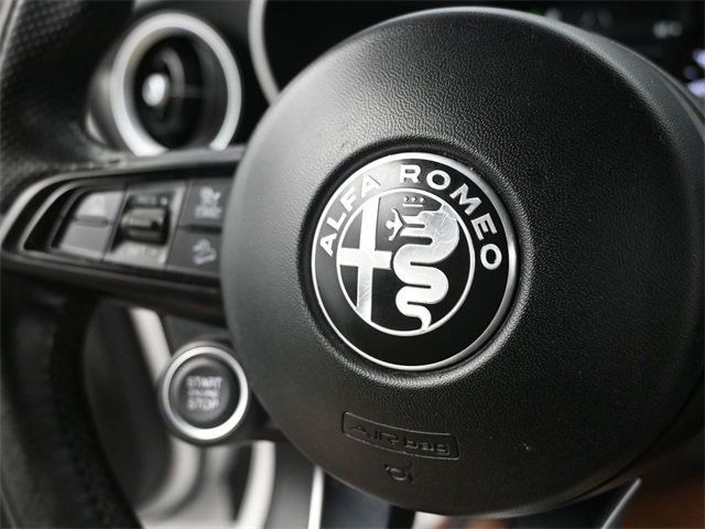 2022 Alfa Romeo Stelvio Ti photo 11