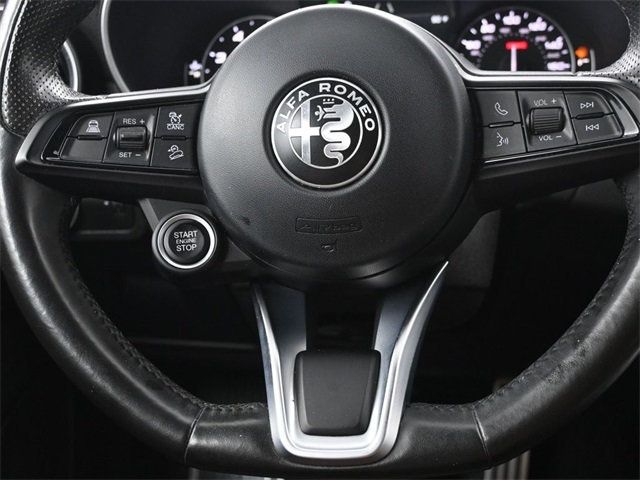 2022 Alfa Romeo Stelvio Ti photo 14