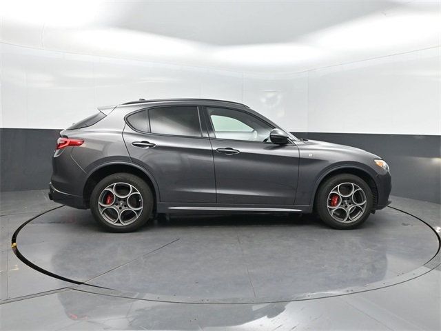 2022 Alfa Romeo Stelvio Ti photo 22