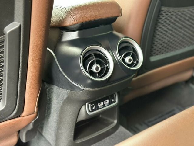 2022 Alfa Romeo Stelvio Ti AWD - 22917562 - 19