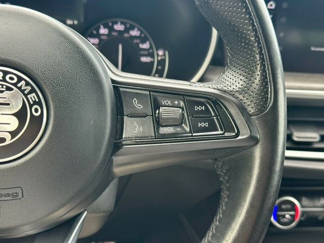 2022 Alfa Romeo Stelvio Ti AWD - 22917562 - 28