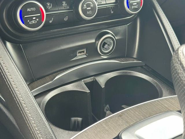 2022 Alfa Romeo Stelvio Ti AWD - 22917562 - 38