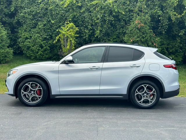 2022 Alfa Romeo Stelvio Ti AWD - 22917562 - 3