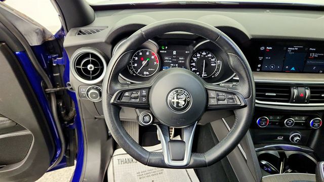 2022 Alfa Romeo Stelvio Ti AWD - 23026792 - 13